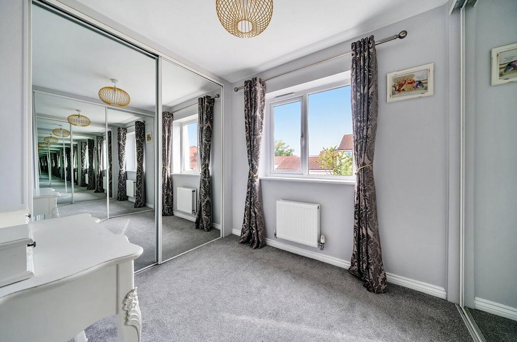 Dressing / Bedroom 6
