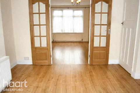 3 bedroom end of terrace house for sale, Northwood Gardens, Greenford