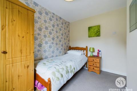 15 Kestrel Close, Blackburn, BB1 8LG