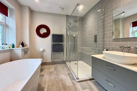 6 Bucknall Way, Beckenham, BR3 3XJ