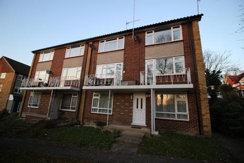 2 bedroom flat to rent, Amersham Hill, High Wycombe, HP13