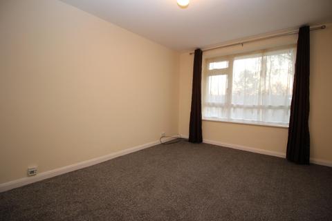 2 bedroom flat to rent, Amersham Hill, High Wycombe, HP13