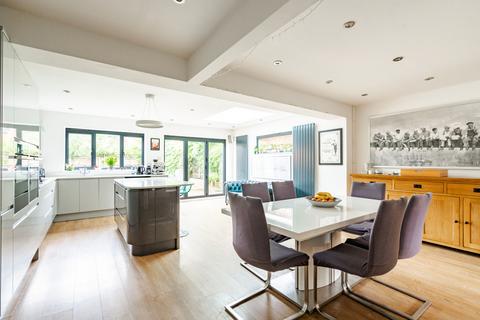 48 Armstrong Road, Norwich, NR7 9LJ