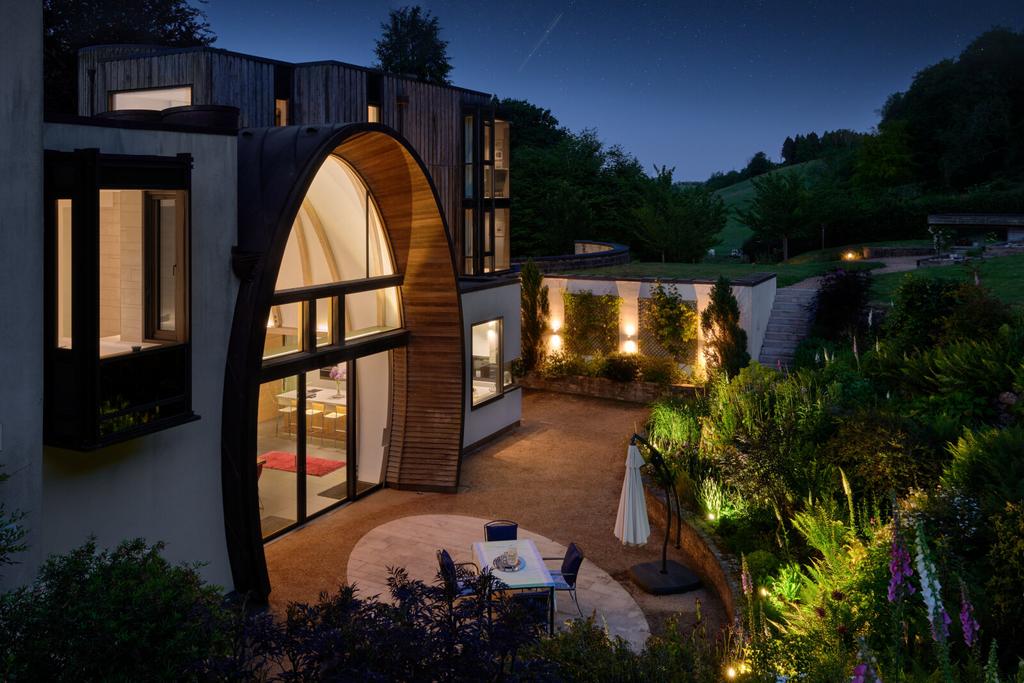 House. Partnership