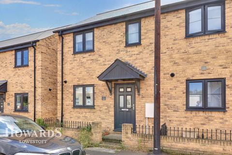 2 bedroom end of terrace house for sale, Kendal Road, Lowestoft