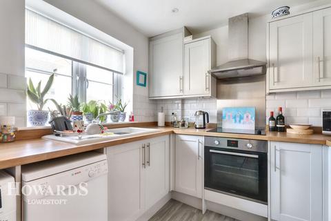 2 bedroom end of terrace house for sale, Kendal Road, Lowestoft