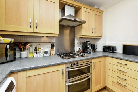 3 bedroom end of terrace house for sale, Greyhound Chase, Ashford, Kent