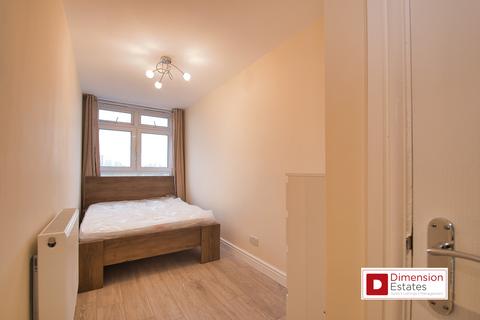 2 bedroom flat to rent, Bromley High Street, Bow, London, E3