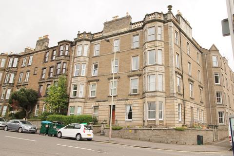 3 bedroom flat to rent, Blackness Avenue, Dundee, DD2