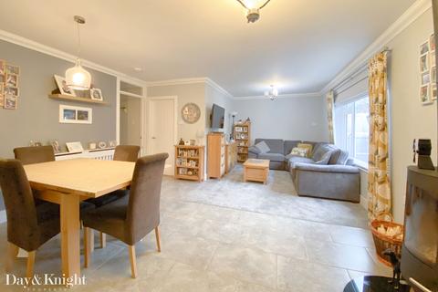 4 bedroom property for sale, Mayfair Road, Suffolk, Bungay, Suffolk, NR35 1SA