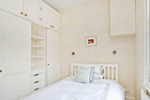 1 bedroom flat to rent, Moreton Place, Pimlico, London, SW1V