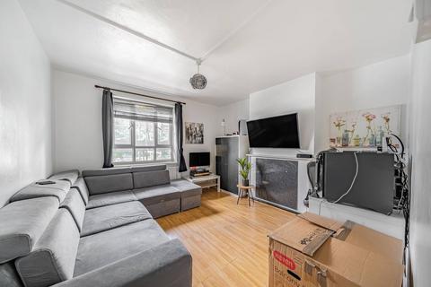 3 bedroom flat for sale, Burnt Oak Broadway, Edgware, HA8