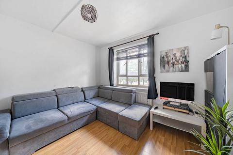 3 bedroom flat for sale, Burnt Oak Broadway, Edgware, HA8