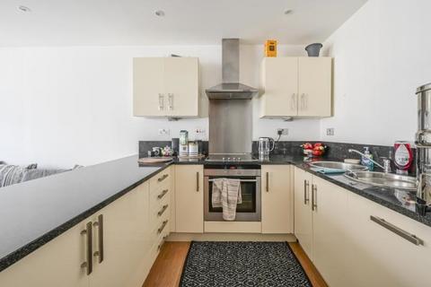 1 bedroom flat for sale, The Mast, Albert Basin Way, London, E16 2QZ