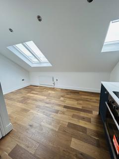 Studio to rent, St Anns Road  N15