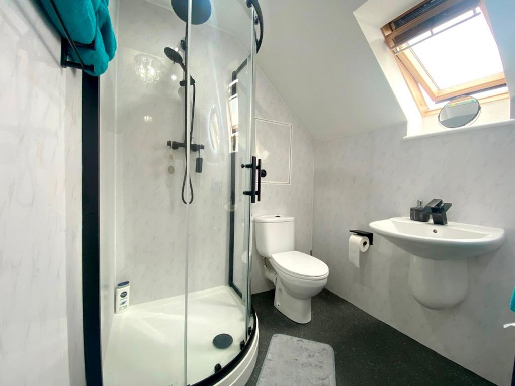 2nd floor ensuite