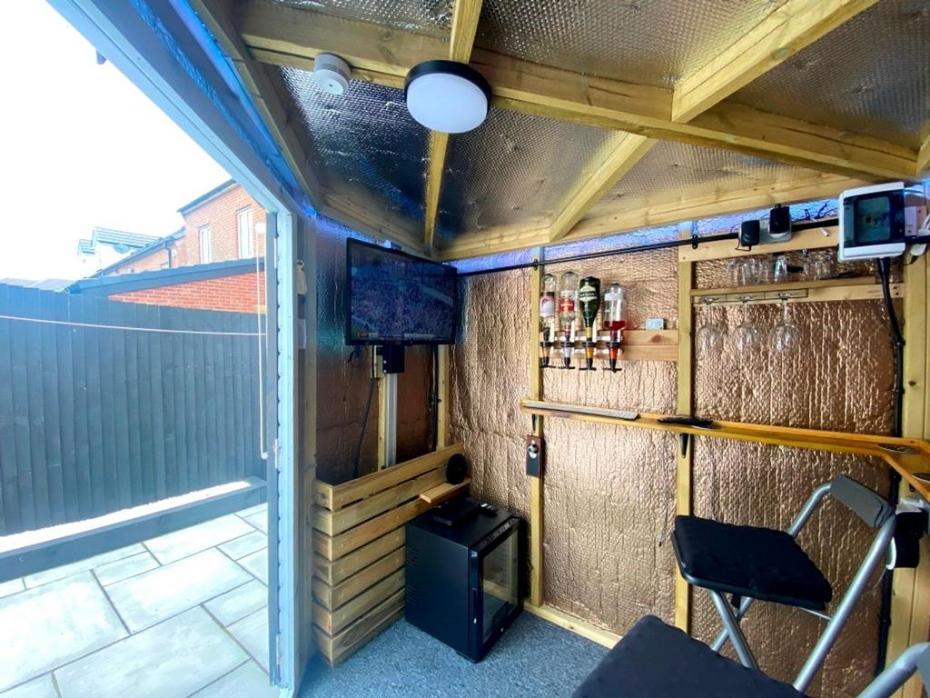 Outdoor bar