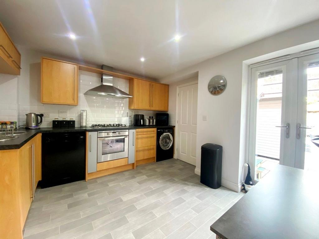 Dining kitchen