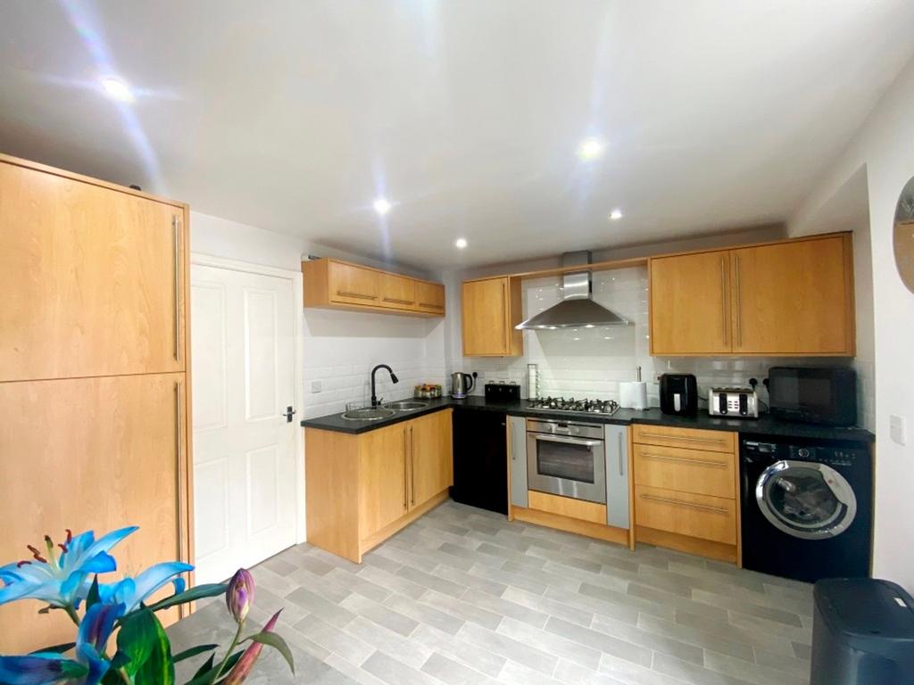 Dining kitchen