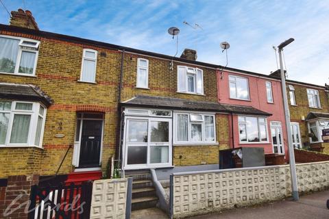 3 bedroom terraced house to rent, Woodlands Terrace Beatty Avenue ME7