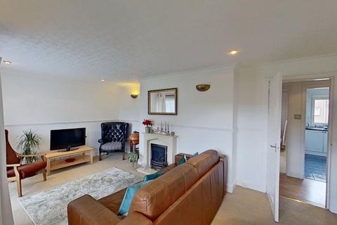 2 bedroom flat to rent, Dochart Drive, Edinburgh, EH4