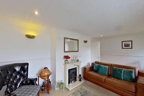 2 bedroom flat to rent, Dochart Drive, Edinburgh, EH4
