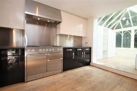 4 bedroom semi-detached house to rent, Hampstead Lane, London N6