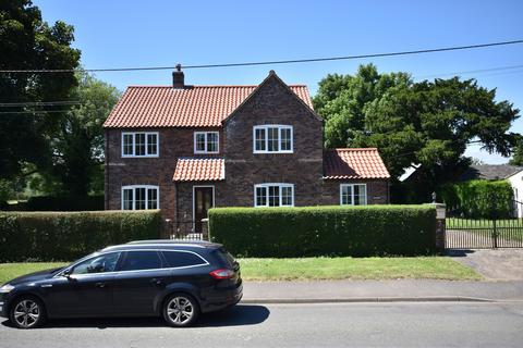 4 bedroom detached house to rent, High Street, Swaton, NG34