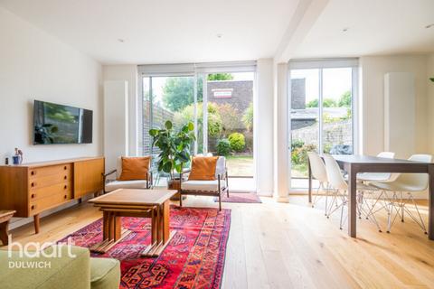 2 bedroom end of terrace house for sale, Velde Way, London