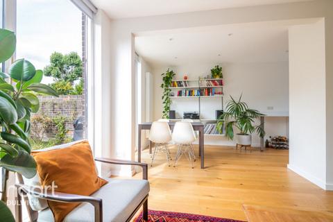 2 bedroom end of terrace house for sale, Velde Way, East Dulwich, London