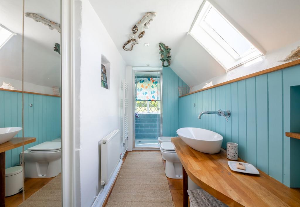Cottage Shower Room
