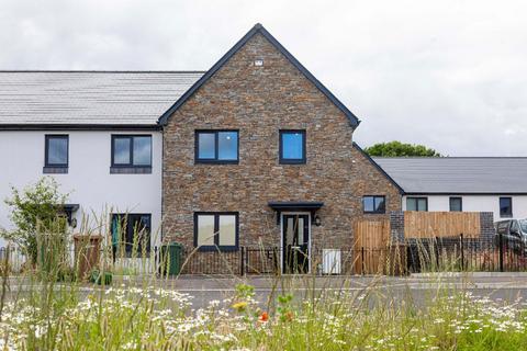 3 bedroom terraced house to rent, Clos Yr Hen Ysgol, Llanbradach, Caerphilly