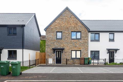 3 bedroom terraced house to rent, Clos Yr Hen Ysgol, Llanbradach, Caerphilly