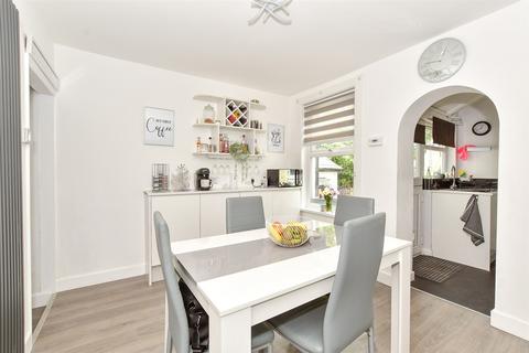 2 bedroom terraced house for sale, Quarry Road, Tunbridge Wells, Kent