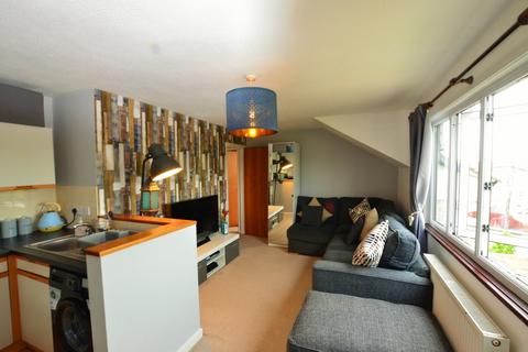 2 bedroom flat to rent, Fernleigh Gardens, Wadebridge, PL27 7JL