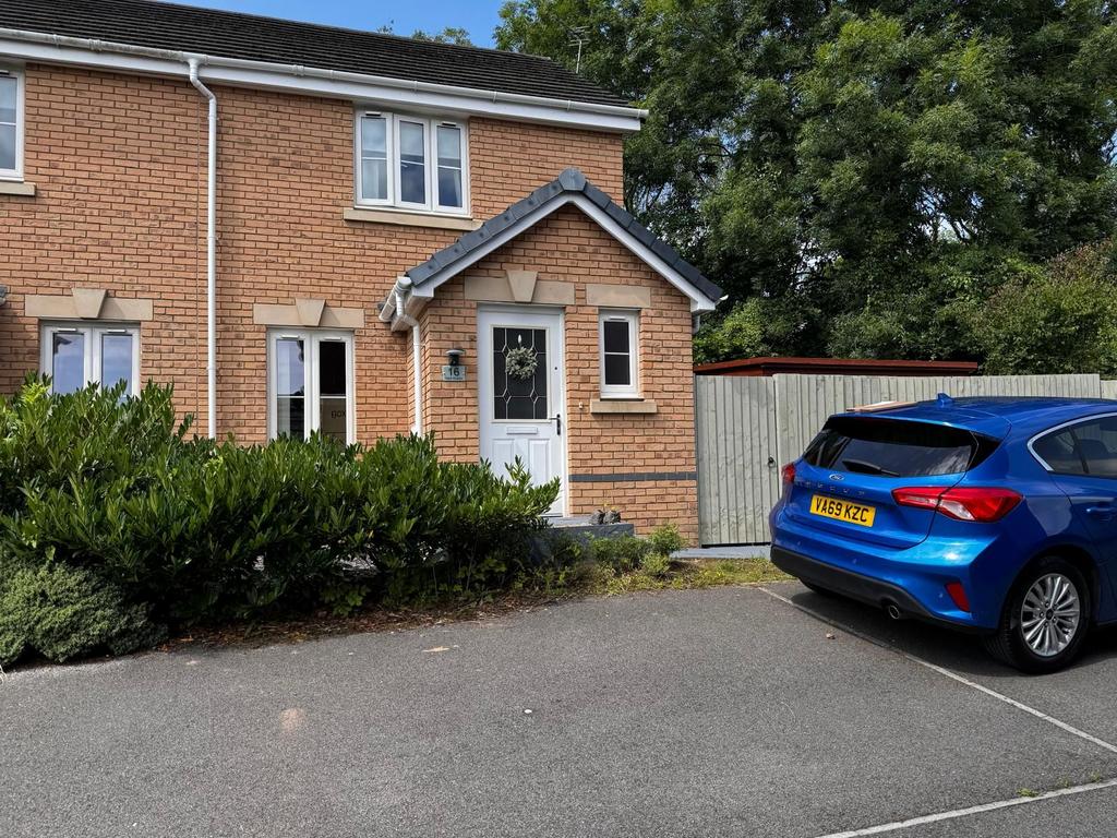 Heol Miaren, Llanharry, Pontyclun 2 bed semidetached house £995 pcm
