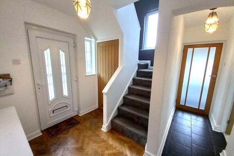 4 bedroom semi-detached house for sale, Penrhos Road, Bangor LL57