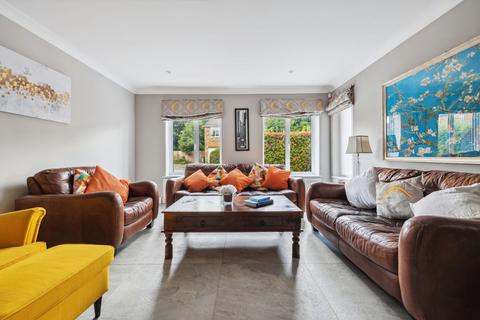12 Grayburn Close, Chalfont St Giles, HP8 4NZ