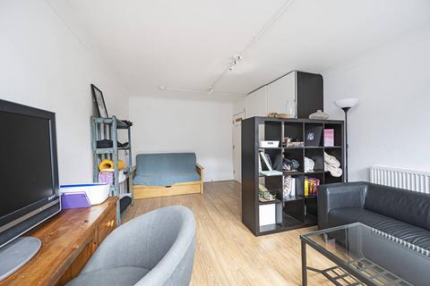 3 bedroom flat to rent, Cyrus Street, Islington, London, EC1V