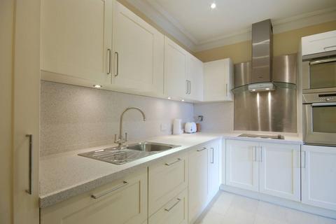 2 bedroom flat to rent, Queens Gate, South Kensington, London, SW7