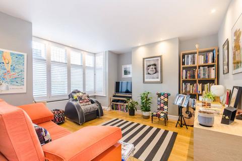 3 bedroom flat for sale, Southfield Road, Chiswick, London, W4