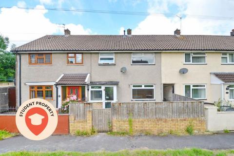 4 bedroom terraced house to rent, Blake Road, Lockleaze