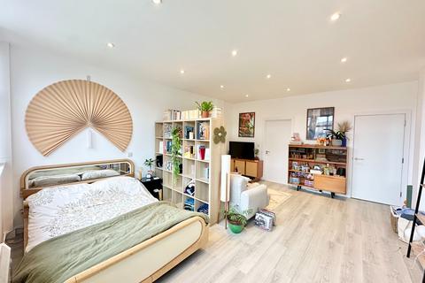 Studio to rent, 204-226 Imperial Drive, Harrow HA2