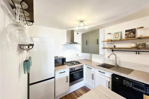 2 bedroom apartment for sale, South Parade, Southsea, Hampshire