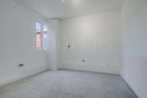 43b Cobbold Road, London, NW10 9SU