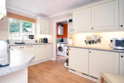 8 Chamberlain Way, Raunds, Wellingborough, NN9 6UE