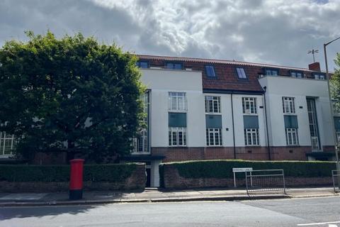 2 bedroom apartment to rent, Clive Lodge,  Hampstead,  NW4