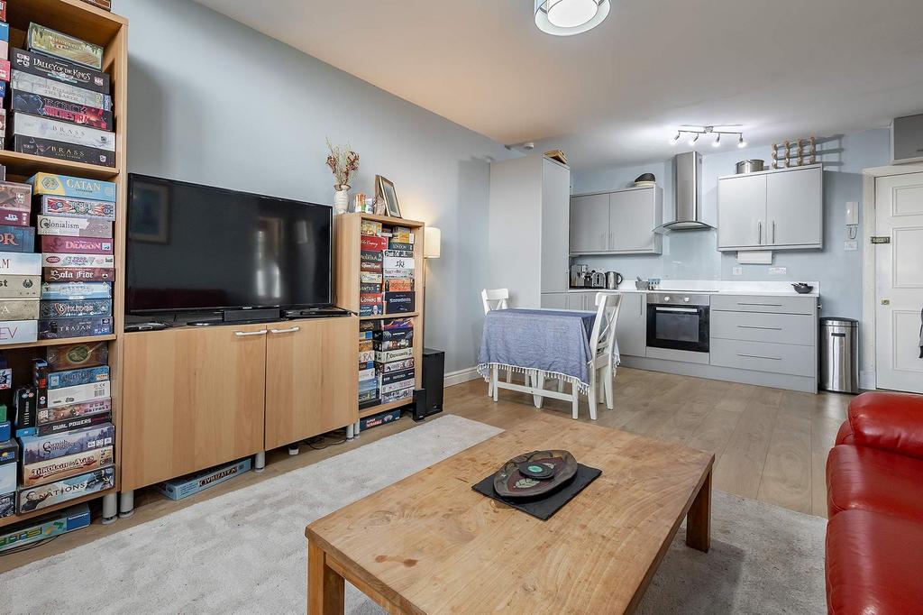 Kitchen/Living Area