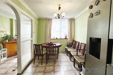 3 bedroom terraced house for sale, Reeves Road, Aldershot, Hampshire