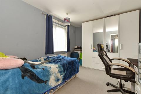 51 Ryecroft, Harlow, CM19 4BG